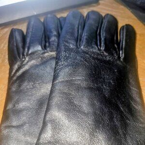 Ladies Gloves Genuine Leather Gloves NWT!!!!!!!